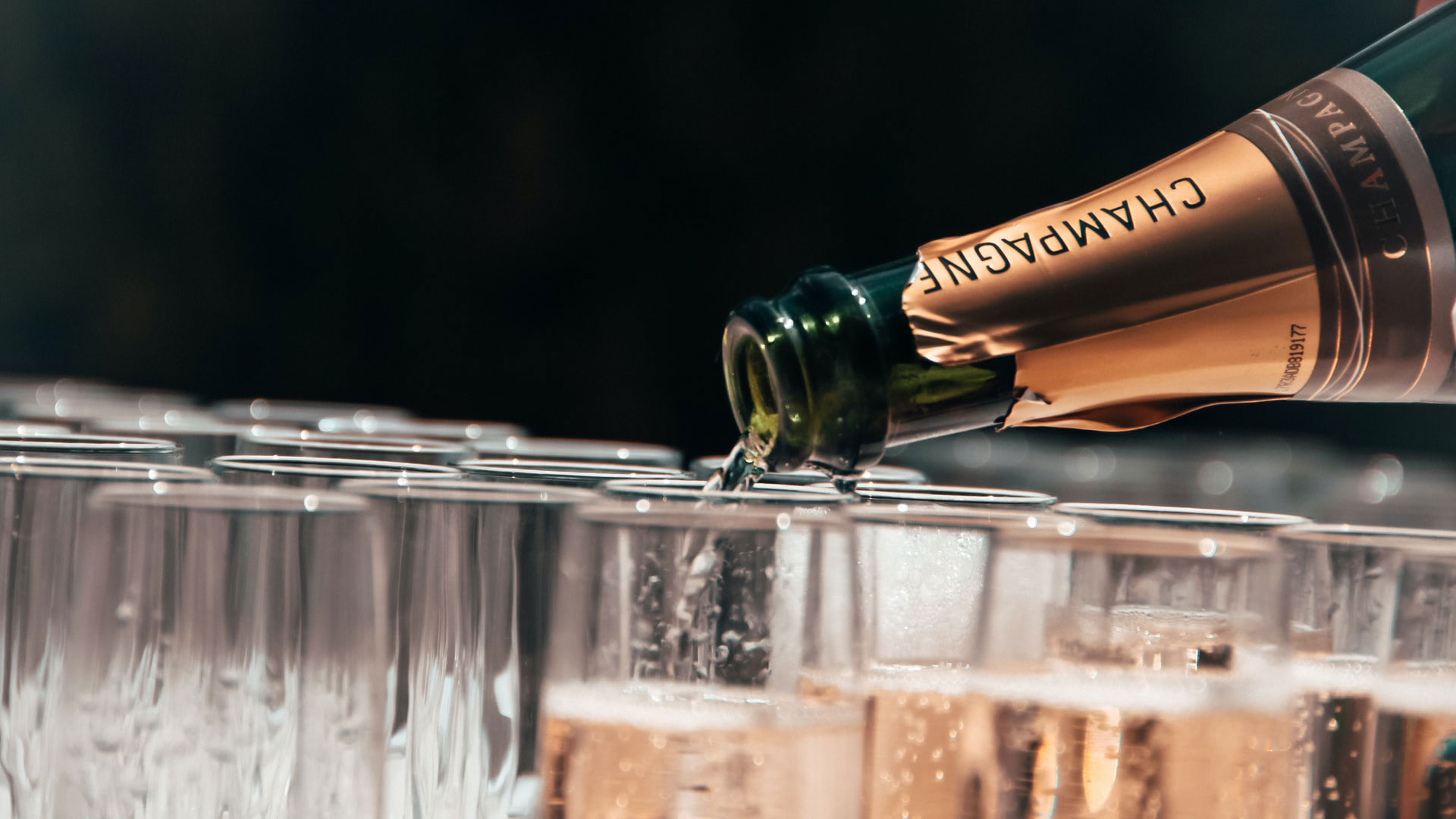 Cách phục vụ và thưởng thức Champagne