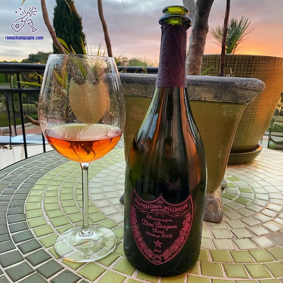 Đặc điểm nổi bật của rượu champagne Dom Perignon Rose