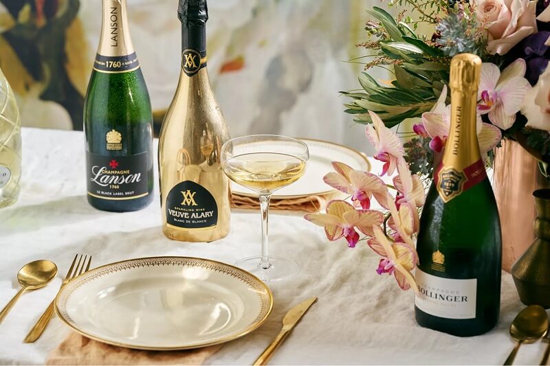 Rượu Champagne Khai Tiệc