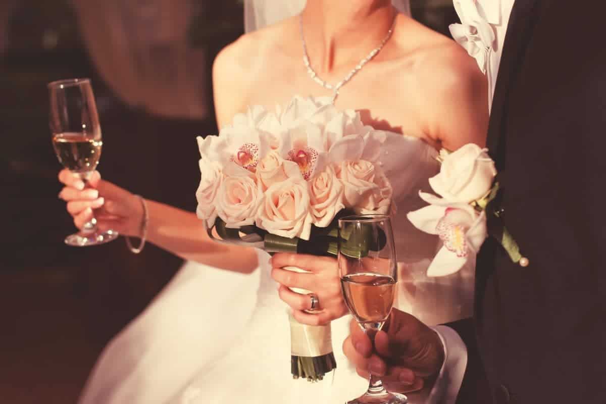 10 sai lầm khi sử dụng champagne trong đám cưới