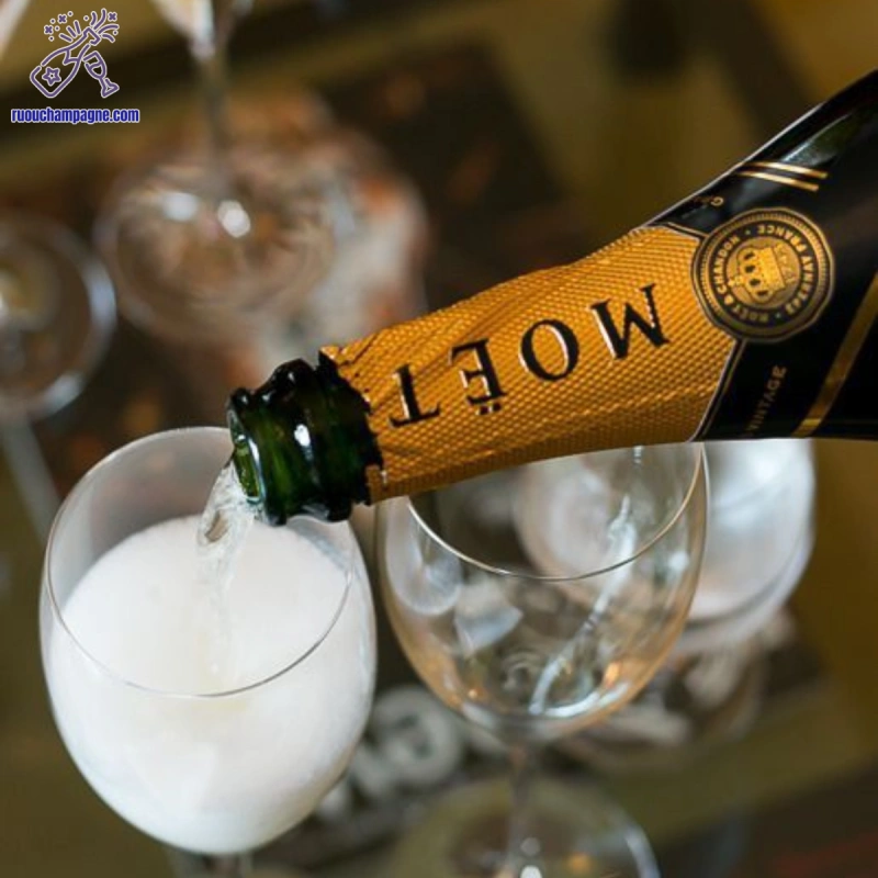 Hương vị độc đáo của Moet Chandon 375ml