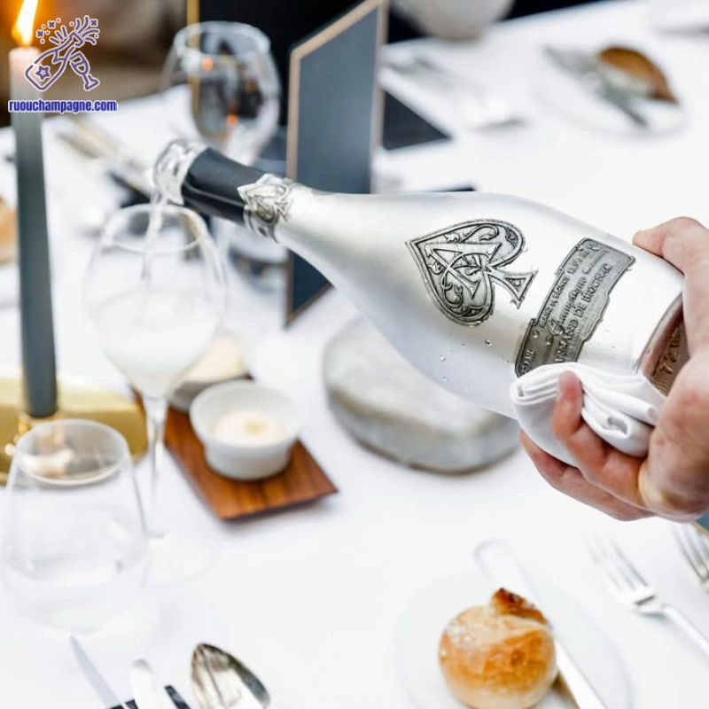 Giới thiệu rượu armand de brignac silver