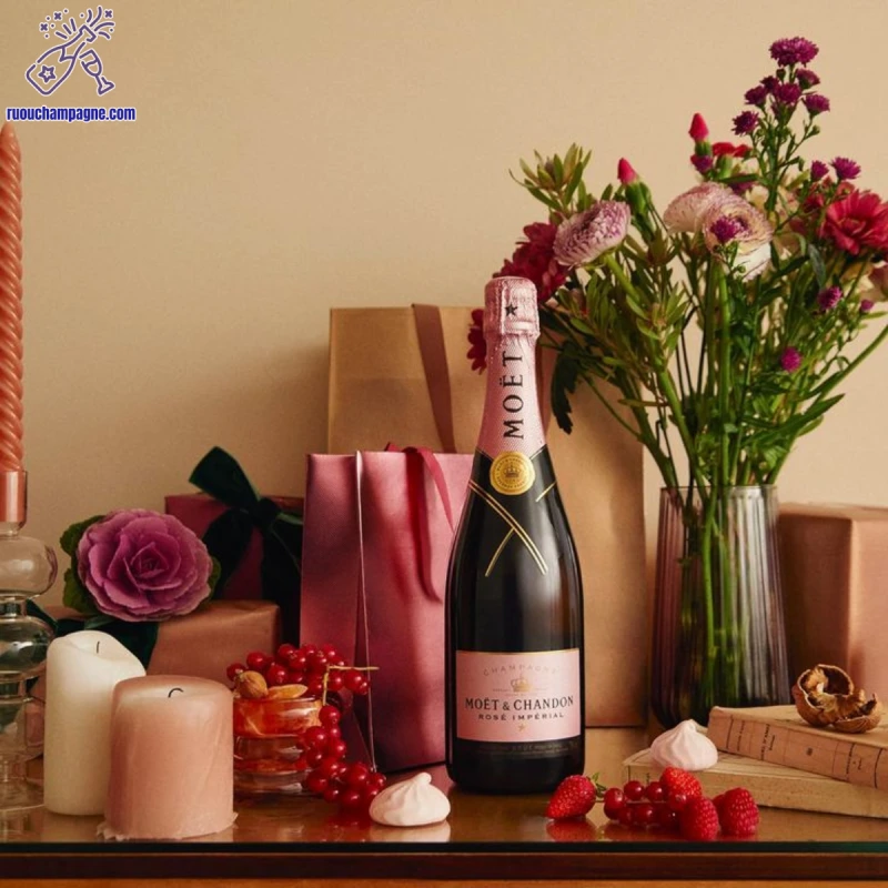 Rượu Champagne Trái Cây là gì?