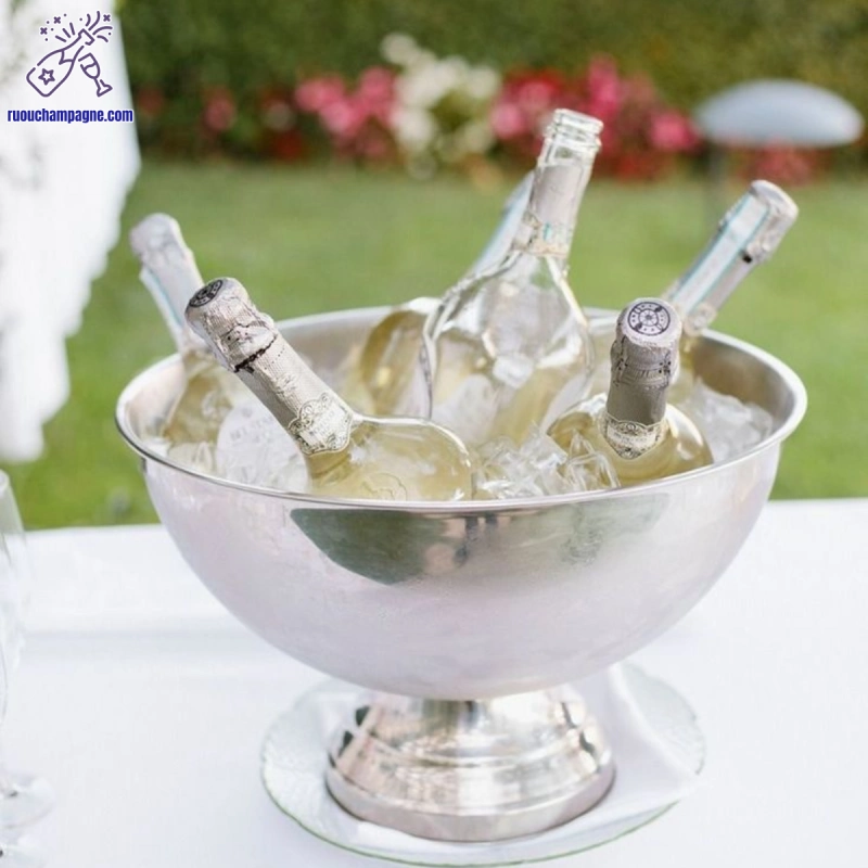 định nghĩa rượu champagne trắng