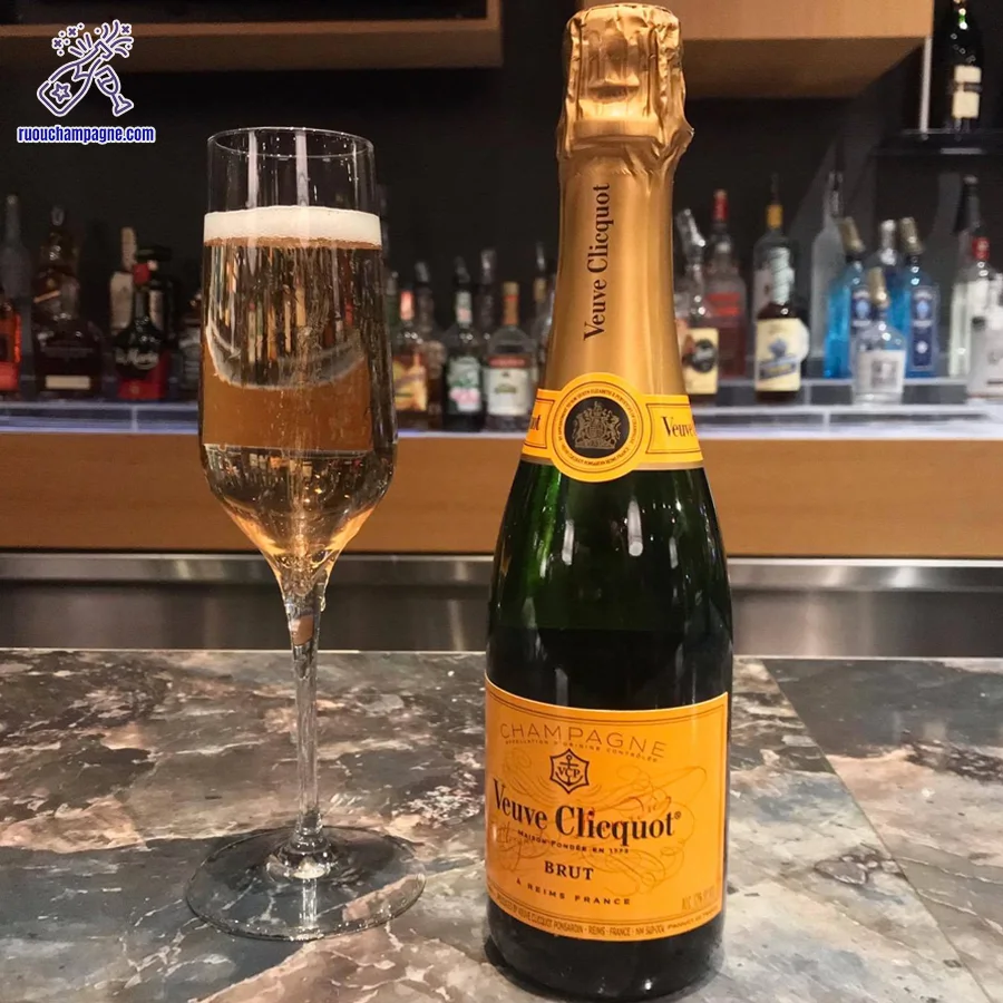 Giống nho trong rượu Veuve Clicquot 375ml
