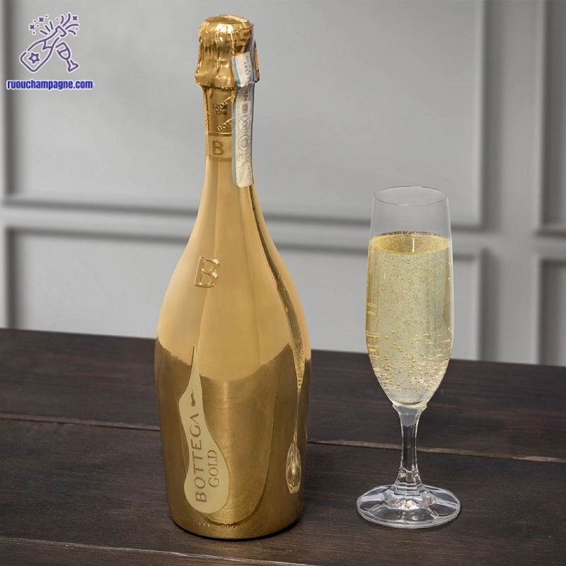 Cách phục vụ và thưởng thức rượu Bottega Gold