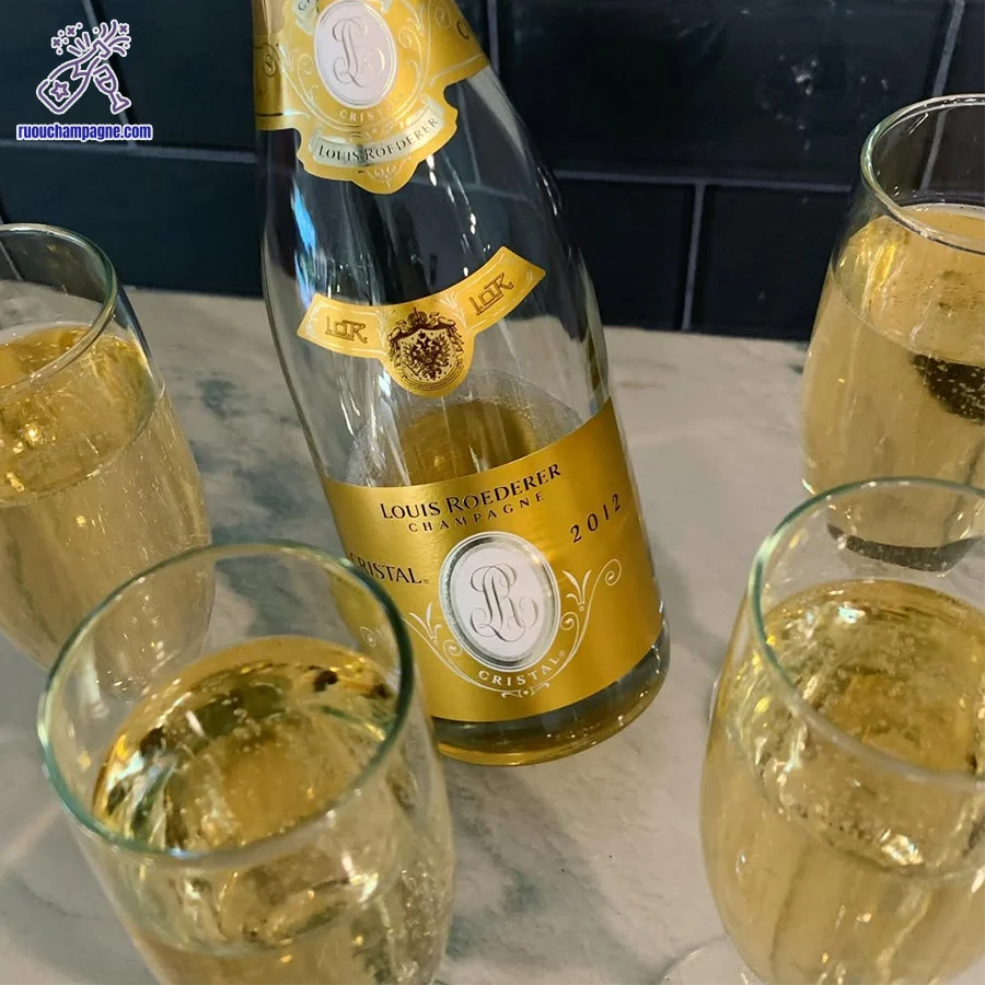 Phương pháp sản xuất rượu vang nổ Louis Cristal