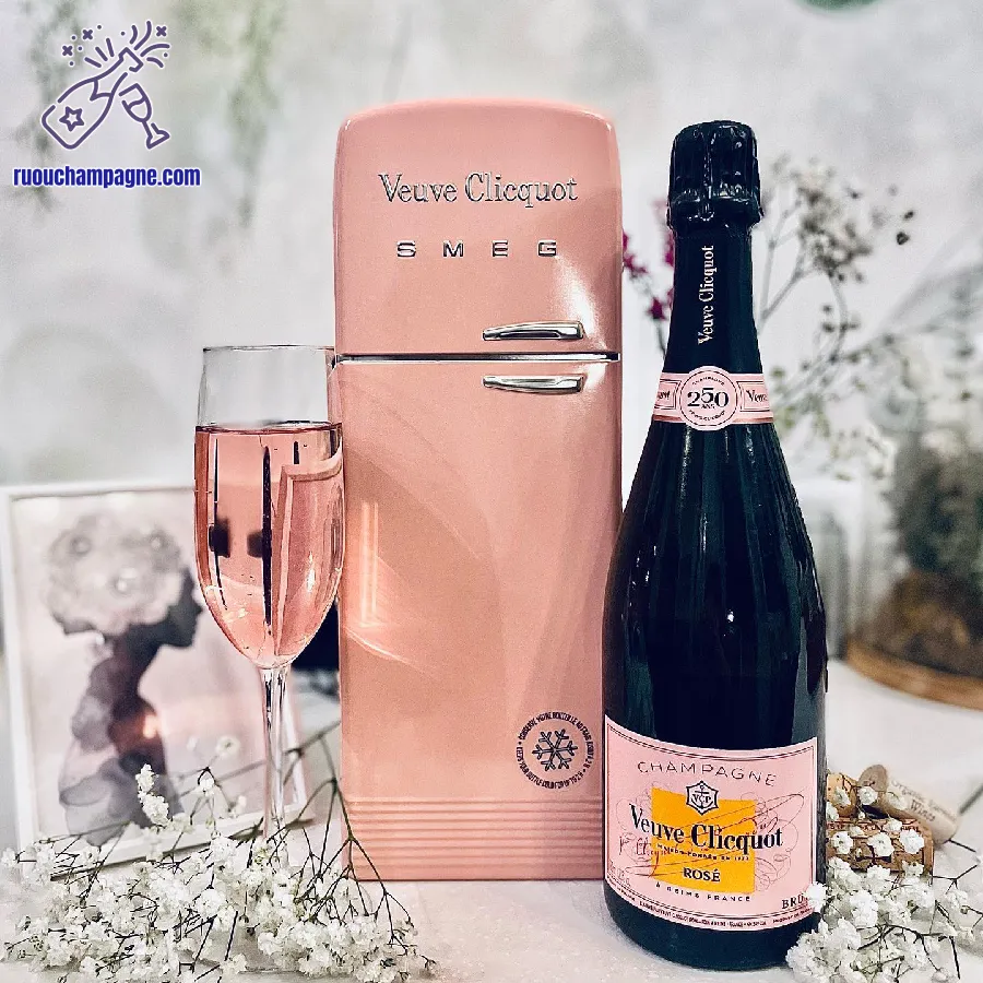veuve clicquot brut rose champagne