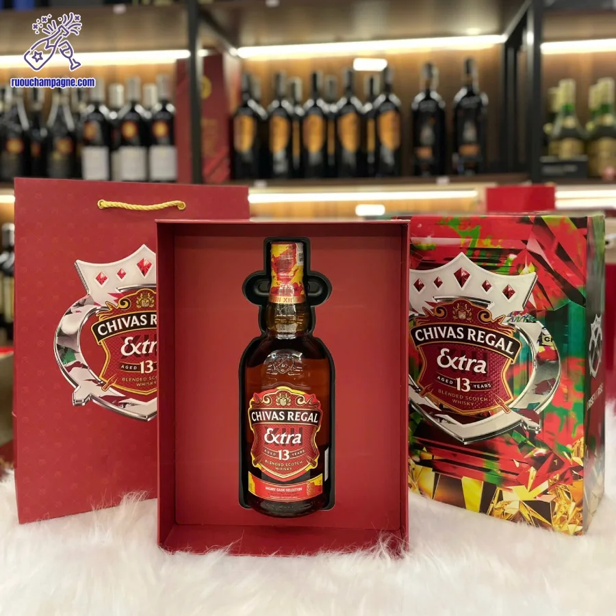 Hương vị Chivas 13 hộp quà 2025