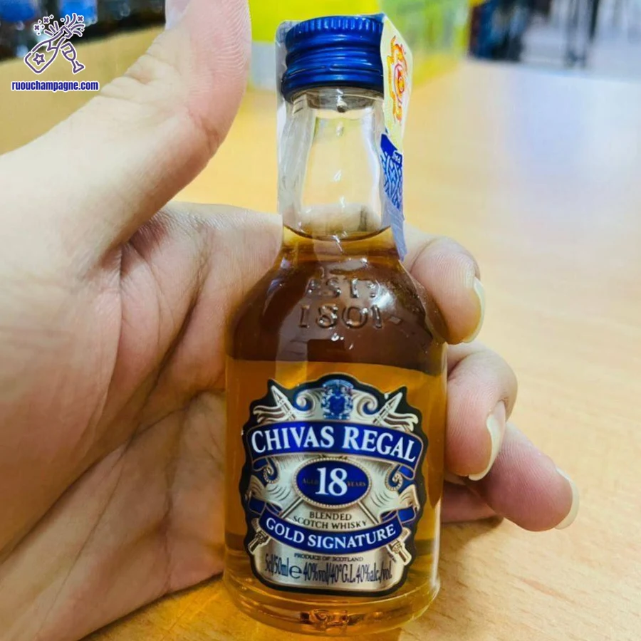 Hương vị độc đáo của Chivas 18 chai nhỏ