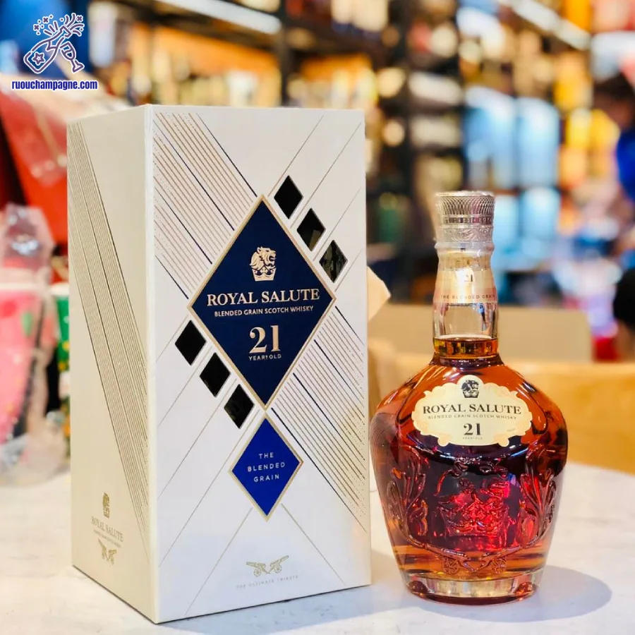 Chivas 21 chai thủy tinh – Sự tinh tế trong từng giọt whisky