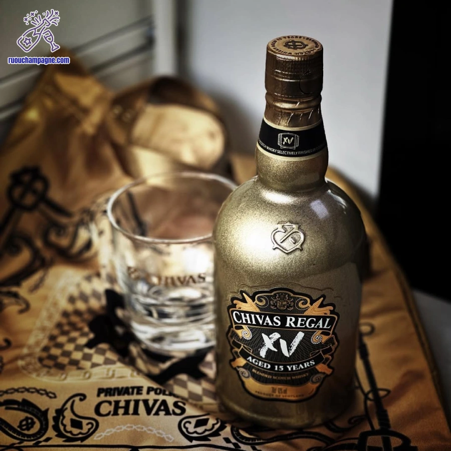 Thưởng thức rượu Chivas 15 Gold như người sành rượu