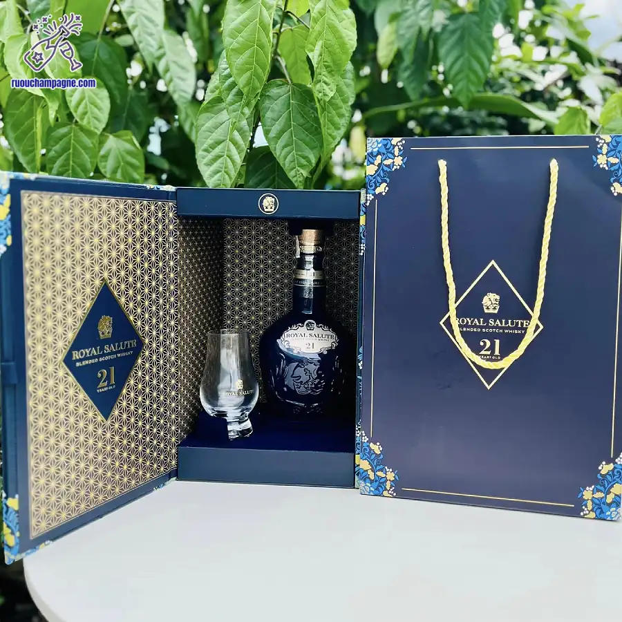 Đôi nét về thương hiệu Chivas Regal