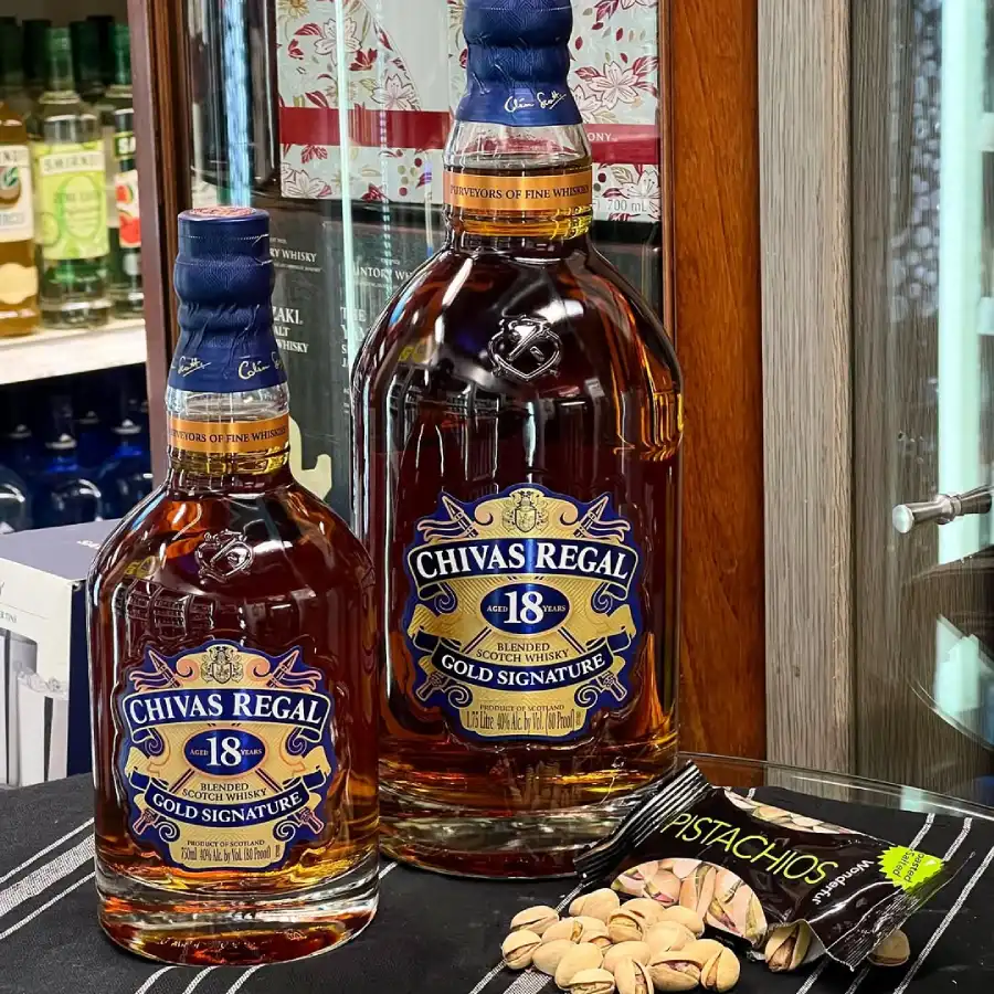 Kích thước chai rượu Chivas 18