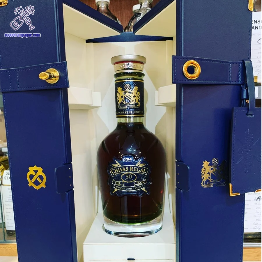 Chỉ 4 chai trên toàn cầu: Giá rượu Chivas 50 phản ánh điều gì?