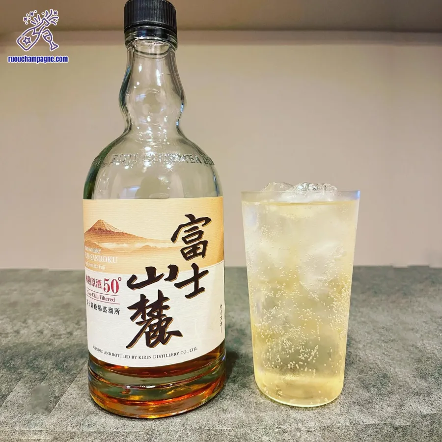 Hương vị đặc trưng của rượu Fuji Sanroku