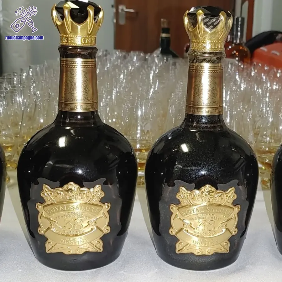Giải thưởng danh giá Chivas 38 700ml đạt được