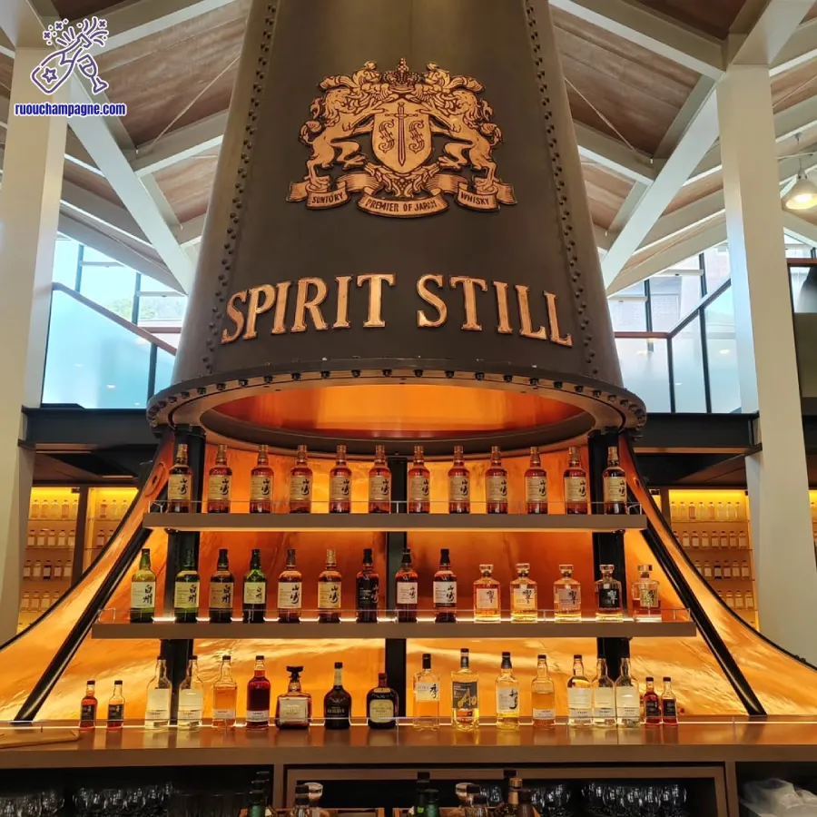 Giới thiệu về rượu Suntory whisky Nhật