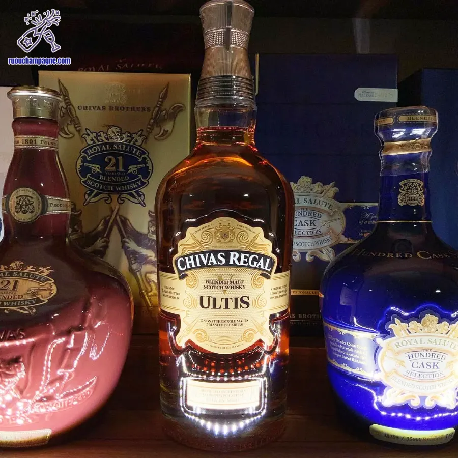 Chivas Ultis và hành trình chinh phục các giải thưởng quốc tế
